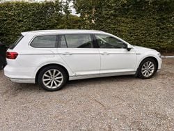 Vit Begagnad 2018 VW Passat GTE Kombi | 149 000 kr (Superpris)