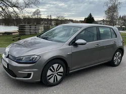 Grå Begagnad 2016 VW e-Golf Halvkombi | 135 000 kr (Superpris)