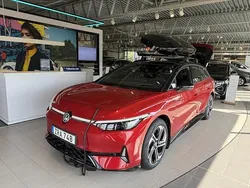 Röd (kings red metallic black) Ny 2025 VW ID.7 GTX Sedan | 717 000 kr