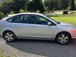 Grå Begagnad 2007 Ford Focus Trend Halvkombi | 20 000 kr