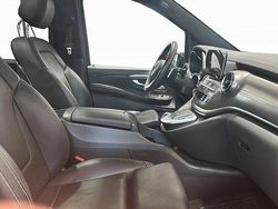 Svart Begagnad 2023 Mercedes 300 Kombi | 735 000 kr