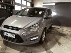 Grå Begagnad 2012 Ford S-MAX Business Edition Minibuss | 87 900 kr (Marknadspris)