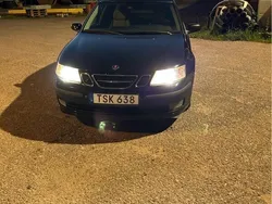 Svart Begagnad 2003 Saab 9-3 Sedan | 17 000 kr (Marknadspris)