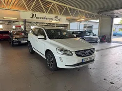 Vit Begagnad 2016 Volvo XC60 Standard SUV | 224 900 kr (Marknadspris)