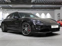 Svart Begagnad 2022 Porsche Taycan Sport Turismo Kombi | 795 000 kr
