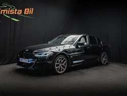 Svart Begagnad 2021 BMW 545e Shadowline Sedan | 569 900 kr