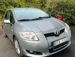 Grå Begagnad 2008 Toyota Auris Halvkombi | 55 000 kr (Marknadspris)
