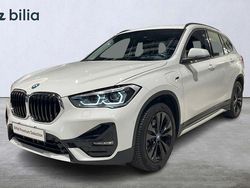 Vit Begagnad 2021 BMW X1 Sport Line SUV | 289 000 kr (Marknadspris)