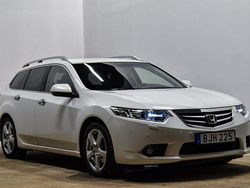 Vit Begagnad 2014 Honda Accord Elegance Kombi | 89 900 kr