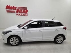 Vit Begagnad 2017 Hyundai i20 Comfort Halvkombi | 89 900 kr (Lite dyr)