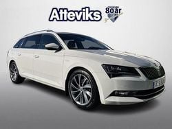 Vit Begagnad 2018 Skoda Superb LAURIN & KLEMENT Kombi | 234 900 kr (Marknadspris)
