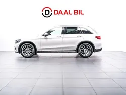 Vit Begagnad 2018 Mercedes GLC220 AMG line SUV | 267 700 kr (Marknadspris)