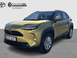 Gul Begagnad 2024 Toyota Yaris Cross Active SUV | 289 900 kr (Marknadspris)