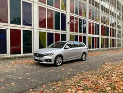 Grå Begagnad 2017 Fiat Tipo Lounge Kombi | 144 900 kr (Lite dyr)