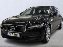 Svart Begagnad 2022 Volvo V90 Momentum Kombi | 249 000 kr (Bra pris)