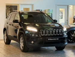 Svart Begagnad 2014 Jeep Cherokee SUV | 119 999 kr (Bra pris)