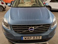 Blå Begagnad 2015 Volvo XC60 Summum SUV | 210 000 kr (Marknadspris)