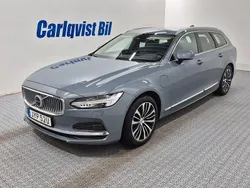 Grå (thunder grey metallic) Begagnad 2023 Volvo V90 Core Kombi | 389 000 kr (Marknadspris)