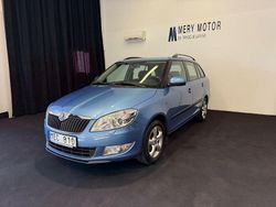 Blå Begagnad 2013 Skoda Fabia Elegance Halvkombi | 49 800 kr (Marknadspris)
