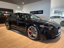 Svart (mytsvart metallic) Ny 2025 Audi RS6 Performance Kombi | 1 724 400 kr (Marknadspris)