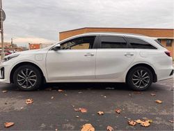 Vit Begagnad 2021 Kia Ceed Sportswagon Kombi | 229 000 kr (Marknadspris)