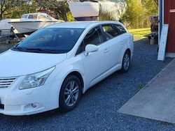 Vit Begagnad 2010 Toyota Avensis Business Edition Kombi | 38 000 kr (Marknadspris)