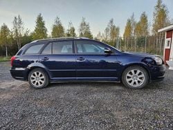 Blå Begagnad 2007 Toyota Avensis Kombi | 15 000 kr (Bra pris)