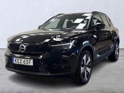 Svart Begagnad 2022 Volvo XC40 Core SUV | 329 900 kr