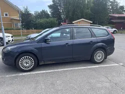 Grå Begagnad 2009 Ford Focus Titanium Kombi | 16 000 kr