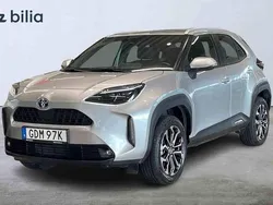 Silver Begagnad 2022 Toyota Yaris Cross SUV | 279 900 kr (Bra pris)