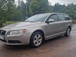 Brun Begagnad 2009 Volvo V70 Momentum Kombi | 47 500 kr (Marknadspris)