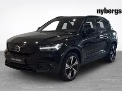 Svart Begagnad 2022 Volvo XC40 Plus SUV | 335 000 kr
