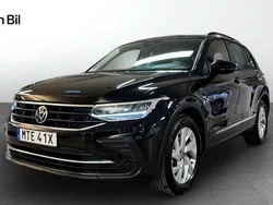 Svart Begagnad 2021 VW Tiguan SUV | 309 900 kr (Marknadspris)