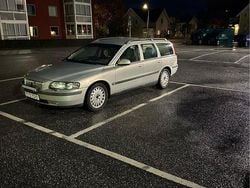 Grå Begagnad 2001 Volvo V70 Kombi | 10 999 kr (Bra pris)