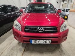 Mörkröd Begagnad 2006 Toyota RAV4 SUV | 69 500 kr (Bra pris)