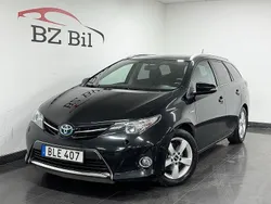 Svart Begagnad 2014 Toyota Auris Touring Sports Kombi | 134 900 kr (Marknadspris)