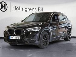 Svart Begagnad 2021 BMW X1 Sport Line SUV | 319 800 kr (Marknadspris)