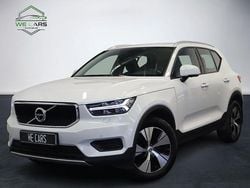 Vit Begagnad 2022 Volvo XC40 Momentum SUV | 329 900 kr (Marknadspris)