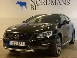 Svart Begagnad 2018 Volvo V60 CC Standard Kombi | 195 000 kr (Bra pris)