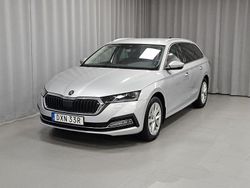 Silver Begagnad 2023 Skoda Octavia Style Kombi | 269 700 kr (Marknadspris)