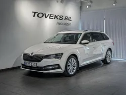 Vit (candy white) Begagnad 2021 Skoda Superb Style Kombi | 259 900 kr (Superpris)