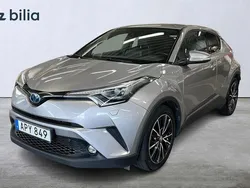 Mörkgrå Begagnad 2019 Toyota C-HR Executive SUV | 239 000 kr (Marknadspris)