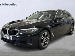 Svart Begagnad 2022 BMW 520 Kombi | 279 900 kr (Marknadspris)