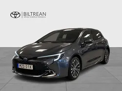 Mörkgrå (grå) Begagnad 2024 Toyota Corolla Style Halvkombi | 289 000 kr (Marknadspris)