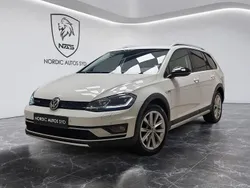 Vit Begagnad 2017 VW Golf Alltrack Kombi | 129 900 kr (Marknadspris)