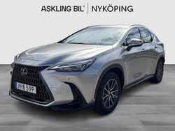 Ljusgrå (grå) Begagnad 2024 Lexus NX350h SUV | 439 000 kr (Marknadspris)
