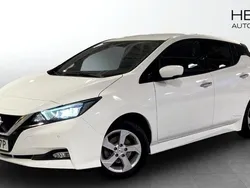 Brun (white) Begagnad 2021 Nissan Leaf N-Connecta Halvkombi | 199 900 kr