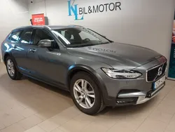 Grå (osmium grå metallic) Begagnad 2019 Volvo V90 CC Momentum Kombi | 309 900 kr (Marknadspris)