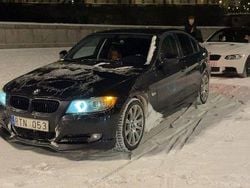 Svart Begagnad 2010 BMW 320 Comfort Edition Sedan | 67 000 kr (Marknadspris)