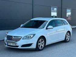 Vit Begagnad 2013 Opel Insignia Kombi | 54 900 kr (Marknadspris)